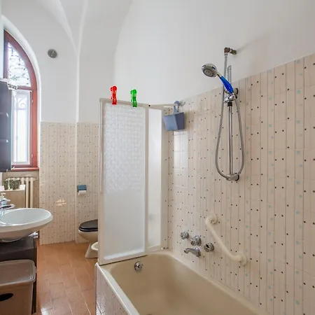 Promenade & Lakefront Apartment *
